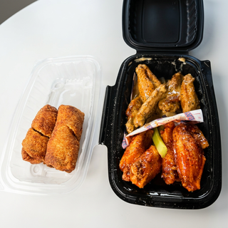 10 WINGS & 2 EGG ROLLS